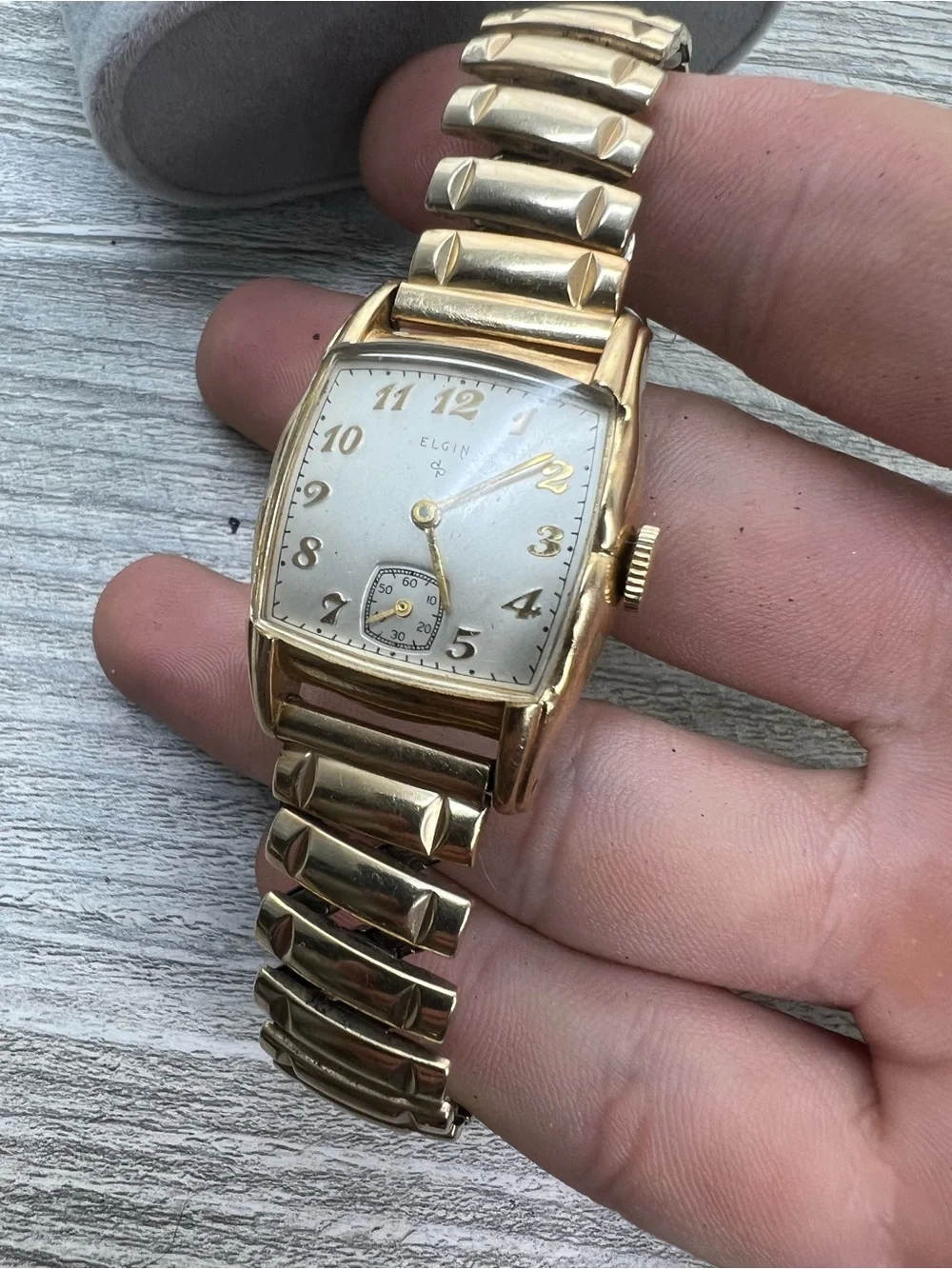 Elgin Men's Gold-Tone Vintage Dress Watch - Runs
